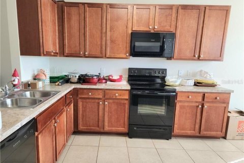 House in Cape Coral, Florida 3 bedrooms, 162.3 sq.m. № 1919157 - photo 4
