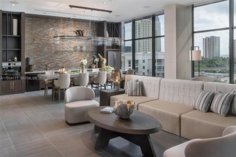 Apartment in Miami, Florida 1 bedroom, 70.79 sq.m. № 2035497 - photo 6