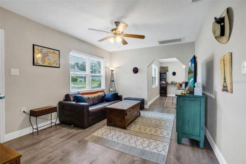 Immobilier commercial à vendre à Winter Haven, Floride: 110.55 m2 № 1869353 - photo 5