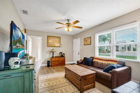 Immobilier commercial à vendre à Winter Haven, Floride: 110.55 m2 № 1869353 - photo 4