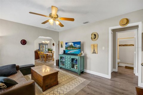 Immobilier commercial à vendre à Winter Haven, Floride: 110.55 m2 № 1869353 - photo 3