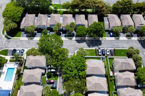 Touwnhouse à vendre à Tamarac, Floride: 3 chambres, 151.99 m2 № 2088389 - photo 22