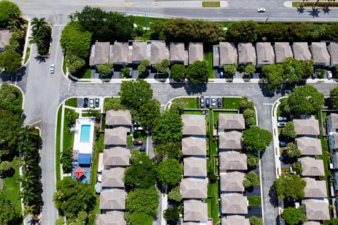 Touwnhouse à vendre à Tamarac, Floride: 3 chambres, 151.99 m2 № 2088389 - photo 21