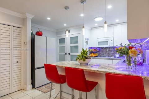 Villa ou maison à vendre à Hialeah, Floride: 4 chambres, 111.58 m2 № 2057117 - photo 27