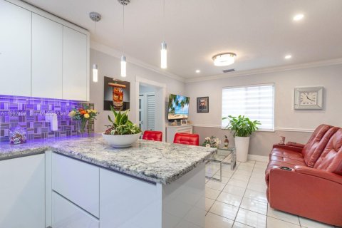 Villa ou maison à vendre à Hialeah, Floride: 4 chambres, 111.58 m2 № 2057117 - photo 22