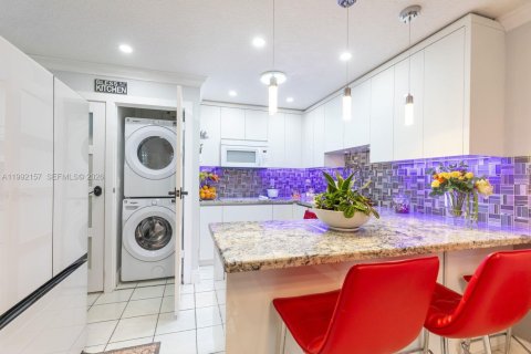 Villa ou maison à vendre à Hialeah, Floride: 4 chambres, 111.58 m2 № 2057117 - photo 26