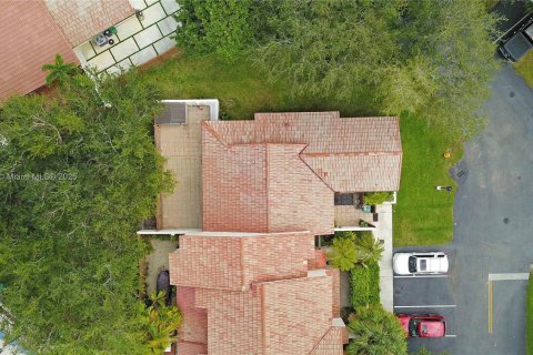 Adosado en venta en Miami, Florida, 2 dormitorios, 107.4 m2 № 1967034 - foto 22