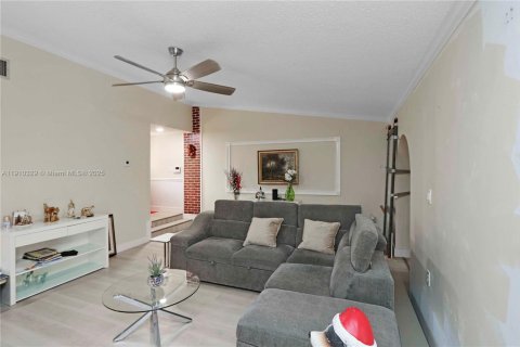 Adosado en venta en Miami, Florida, 2 dormitorios, 107.4 m2 № 1967034 - foto 5