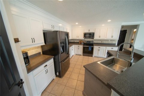 House in Kissimmee, Florida 3 bedrooms, 237.83 sq.m. № 2126856 - photo 9
