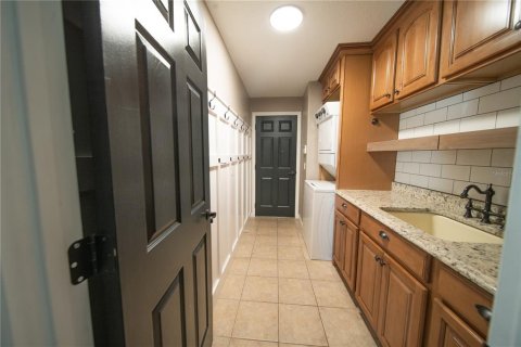 House in Kissimmee, Florida 3 bedrooms, 237.83 sq.m. № 2126856 - photo 11