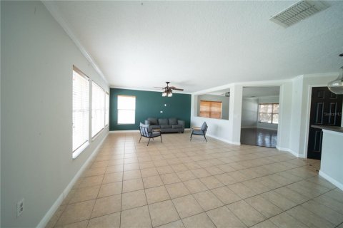 House in Kissimmee, Florida 3 bedrooms, 237.83 sq.m. № 2126856 - photo 4