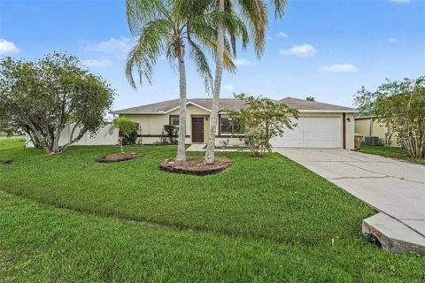 Villa ou maison à Kissimmee, Floride 4 chambres, 170.38 m2 № 2355868