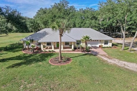 House in Lake Wales, Florida 3 bedrooms, 246.01 sq.m. № 1902563 - photo 11