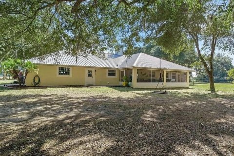 House in Lake Wales, Florida 3 bedrooms, 246.01 sq.m. № 1902563 - photo 15