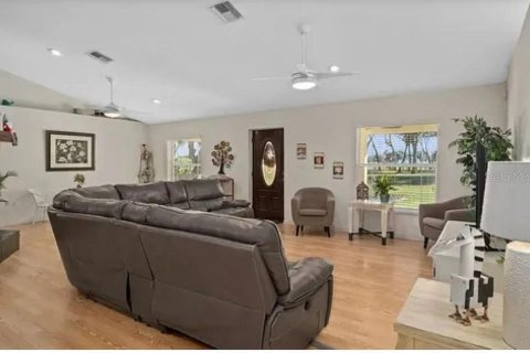 House in Lake Wales, Florida 3 bedrooms, 246.01 sq.m. № 1902563 - photo 20