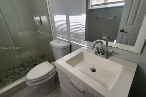 Copropriété à vendre à Hollywood, Floride: 2 chambres, 83.52 m2 № 1697627 - photo 15