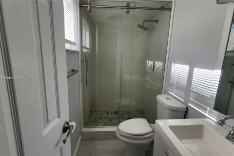 Copropriété à vendre à Hollywood, Floride: 2 chambres, 83.52 m2 № 1697627 - photo 16