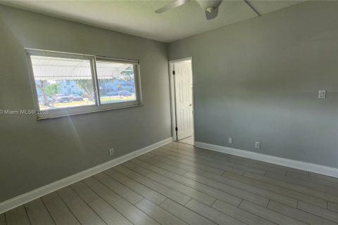 Copropriété à vendre à Hollywood, Floride: 2 chambres, 83.52 m2 № 1697627 - photo 13