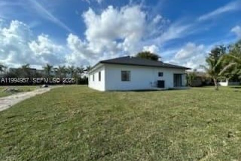 Villa ou maison à vendre à Miami, Floride: 4 chambres, 195.09 m2 № 2169406 - photo 4