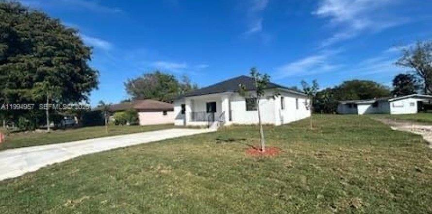 Villa ou maison à Miami, Floride 4 chambres, 195.09 m2 № 2169406