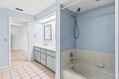 Villa ou maison à vendre à Bartow, Floride: 3 chambres, 207.36 m2 № 2410206 - photo 20