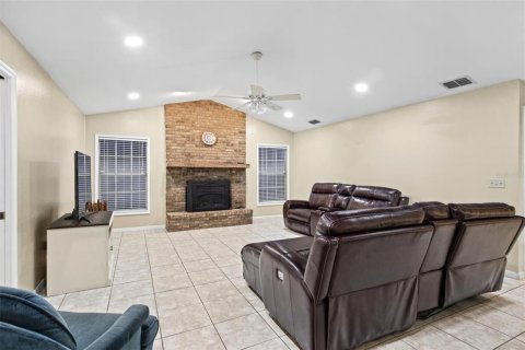 Villa ou maison à vendre à Bartow, Floride: 3 chambres, 207.36 m2 № 2410206 - photo 9