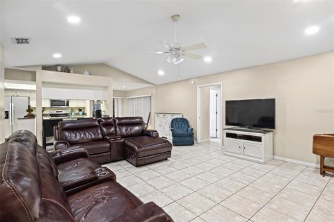 Villa ou maison à vendre à Bartow, Floride: 3 chambres, 207.36 m2 № 2410206 - photo 10