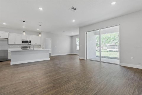 House in Palm Coast, Florida 4 bedrooms, 174.01 sq.m. № 1900663 - photo 4