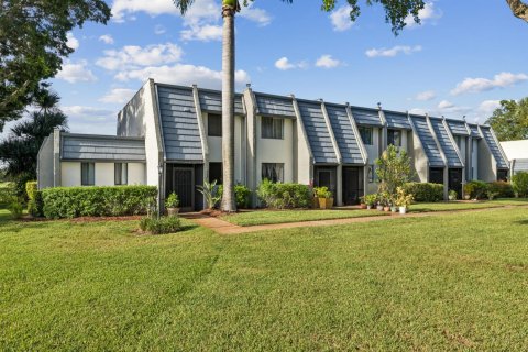 Touwnhouse à vendre à Lake Worth, Floride: 3 chambres, 139.54 m2 № 2343566 - photo 2