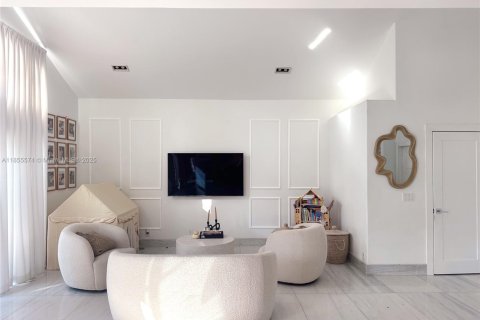 House in Hollywood, Florida 4 bedrooms, 187.2 sq.m. № 2017159