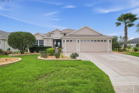 Villa ou maison à vendre à The Villages, Floride: 3 chambres, 179.3 m2 № 2396465 - photo 2