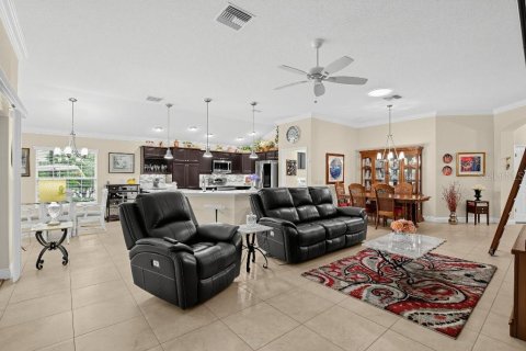Villa ou maison à vendre à The Villages, Floride: 3 chambres, 179.3 m2 № 2396465 - photo 10