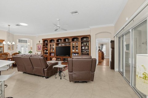 Villa ou maison à vendre à The Villages, Floride: 3 chambres, 179.3 m2 № 2396465 - photo 11