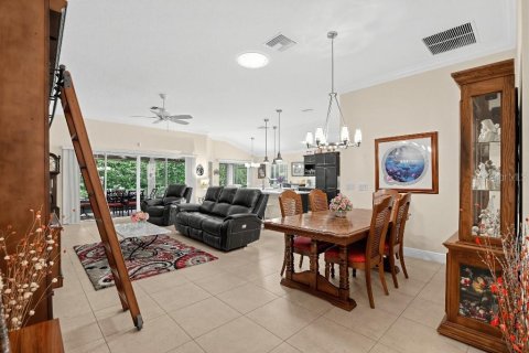 Villa ou maison à vendre à The Villages, Floride: 3 chambres, 179.3 m2 № 2396465 - photo 8