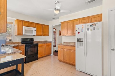 House in Vero Beach, Florida 4 bedrooms, 218.23 sq.m. № 2082813 - photo 15