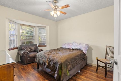 House in Vero Beach, Florida 4 bedrooms, 218.23 sq.m. № 2082813 - photo 28