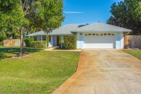House in Vero Beach, Florida 4 bedrooms, 218.23 sq.m. № 2082813
