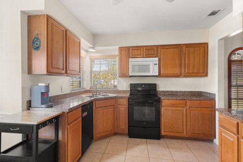 House in Vero Beach, Florida 4 bedrooms, 218.23 sq.m. № 2082813 - photo 13