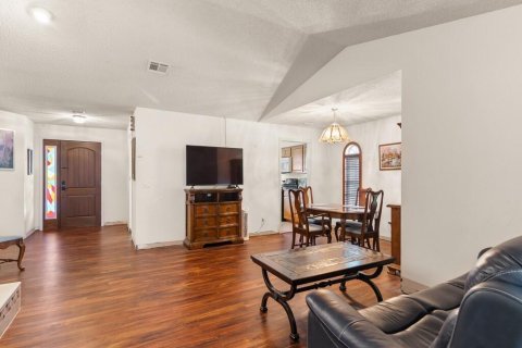 House in Vero Beach, Florida 4 bedrooms, 218.23 sq.m. № 2082813 - photo 10