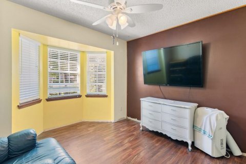 House in Vero Beach, Florida 4 bedrooms, 218.23 sq.m. № 2082813 - photo 24