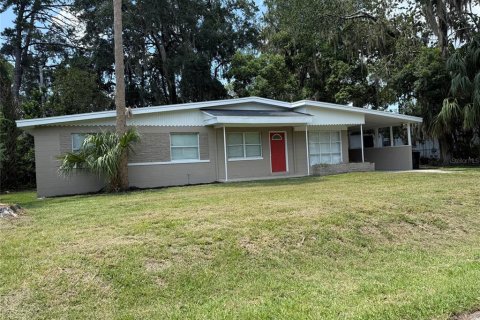 House in Gainesville, Florida 3 bedrooms, 109.25 sq.m. № 2306122