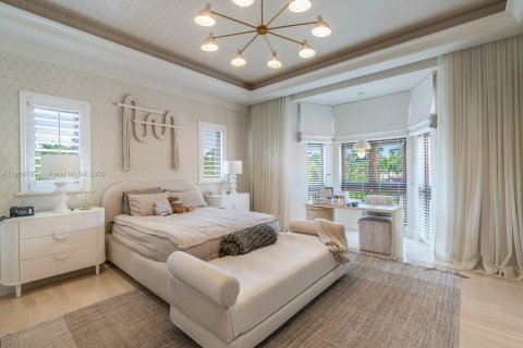 Casa en venta en Miami Beach, Florida, 6 dormitorios, 1036.79 m2 № 1965884 - foto 30