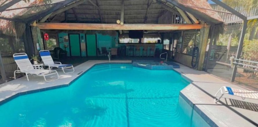 Condominio en Port St. Lucie, Florida, 2 dormitorios  № 2288317