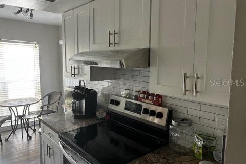 Condominio en alquiler en Tampa, Florida, 1 dormitorio, 129.04 m2 № 1906213 - foto 5