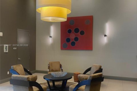 Condominio en alquiler en Miami, Florida, 2 dormitorios, 96.71 m2 № 2008563 - foto 14