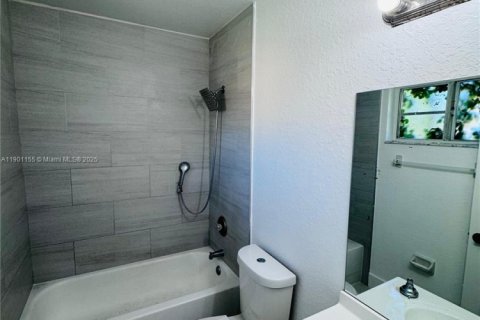 Снять в аренду таунхаус в Флорида-Сити, Флорида 3 спальни, 141.86м2, № 1952311 - фото 14