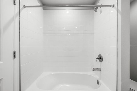 Townhouse in VOLANTI in Lutz, Florida 3 bedrooms, 208.38 sq.m. № 2215704 - photo 21