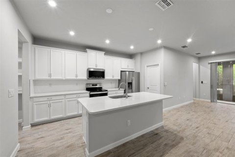 Townhouse in VOLANTI in Lutz, Florida 3 bedrooms, 208.38 sq.m. № 2215704 - photo 5