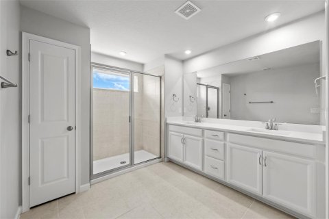 Townhouse in VOLANTI in Lutz, Florida 3 bedrooms, 208.38 sq.m. № 2215704 - photo 12