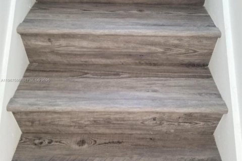 Townhouse in Homestead, Florida 3 bedrooms, 132.2 sq.m. № 2029512 - photo 13